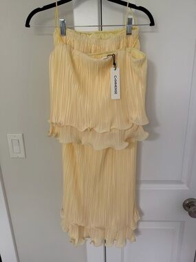 Commense Pale Yellow Pleated Midi Dress with Ruffle Tiers